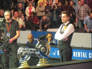 Mark Selby modtager Shaun Murphy's hyldest